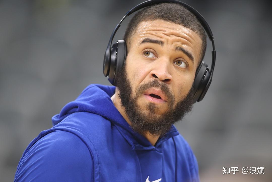 离谱！里程碑夜多特蒙德主帅复盘克里夫兰骑士今夜防线松动，清晨菲尼克斯太阳调整名单以备法国杯 